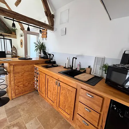 Tiny House La Poitevinière, Terrasse, Barbecue, Saumur Maison d'hôtes