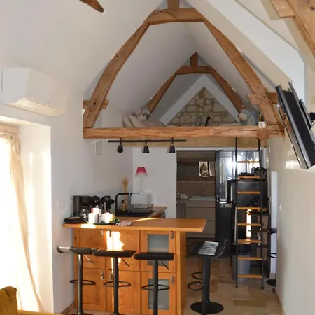 Pensjonat Tiny House La Poiteviniere, Terrasse, Barbecue, Proche Saumur Et Loire 3*